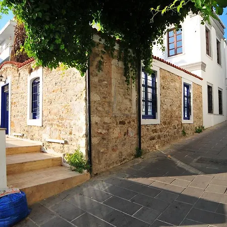 Pudra Suites
