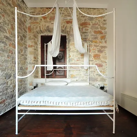 Pensiune Pudra Suites *